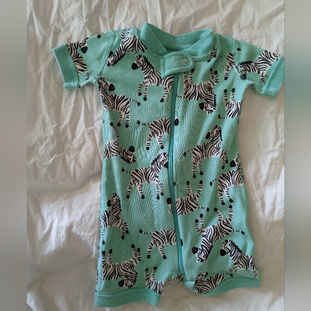 Hanna Andersson Shortie Sleeper Zebras